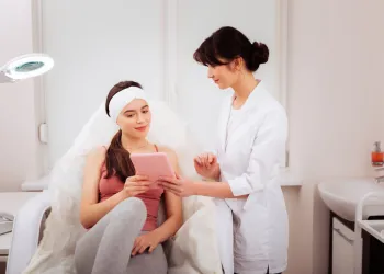 Dermatolog Fotoğraf Çekimi - Etkileyici Fotoğraflarla Hizmetlerinizi Anlatın