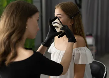 Estetisyen Fotoğraf Çekimi - Güzellik ve Bakım Hizmetlerinizi Anlatın