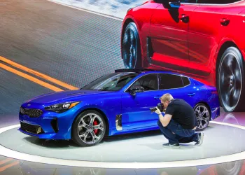 Oto Galeri Fotoğraf Çekimi - Araçlarınızı En Güzel Haliyle Sergileyin