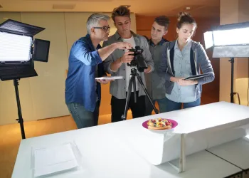 16 Yaş Kursları – Eğlenmenin Yeni Yollarını Öğrenin!