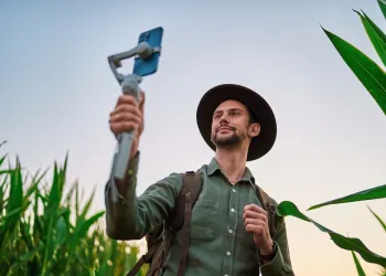 Cep Telefonu Fotoğraf Çekme Aparatları: Anıları Yükseltmek