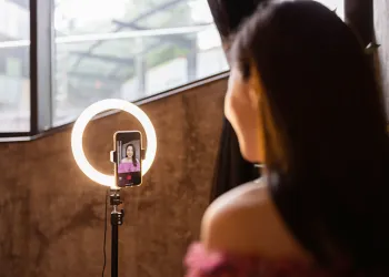 Iphone Serileri ile Portre Fotoğrafçılığı: Anın Derinliklerine Yolculuk